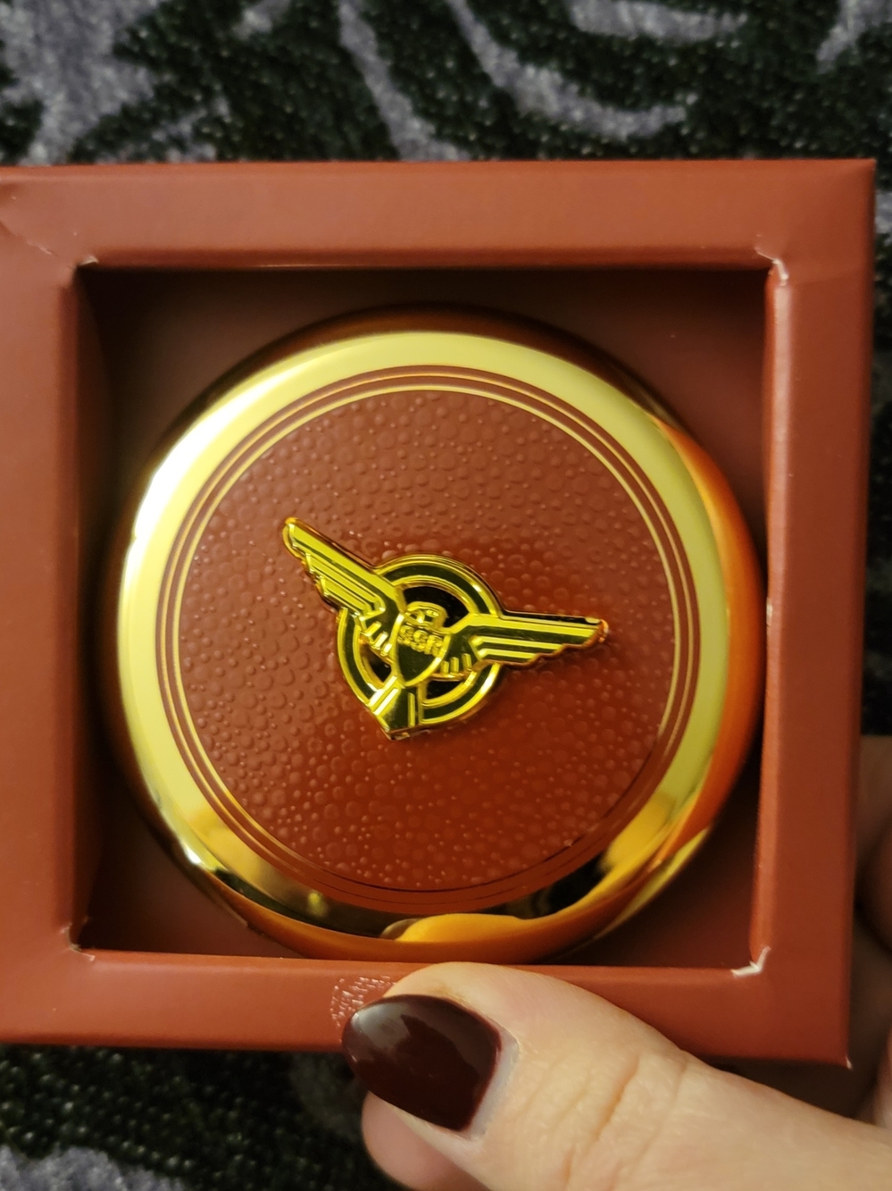 Besame Cosmetics 'Agent Carter' Invisible Dusting Powder - Picture 2 of 6